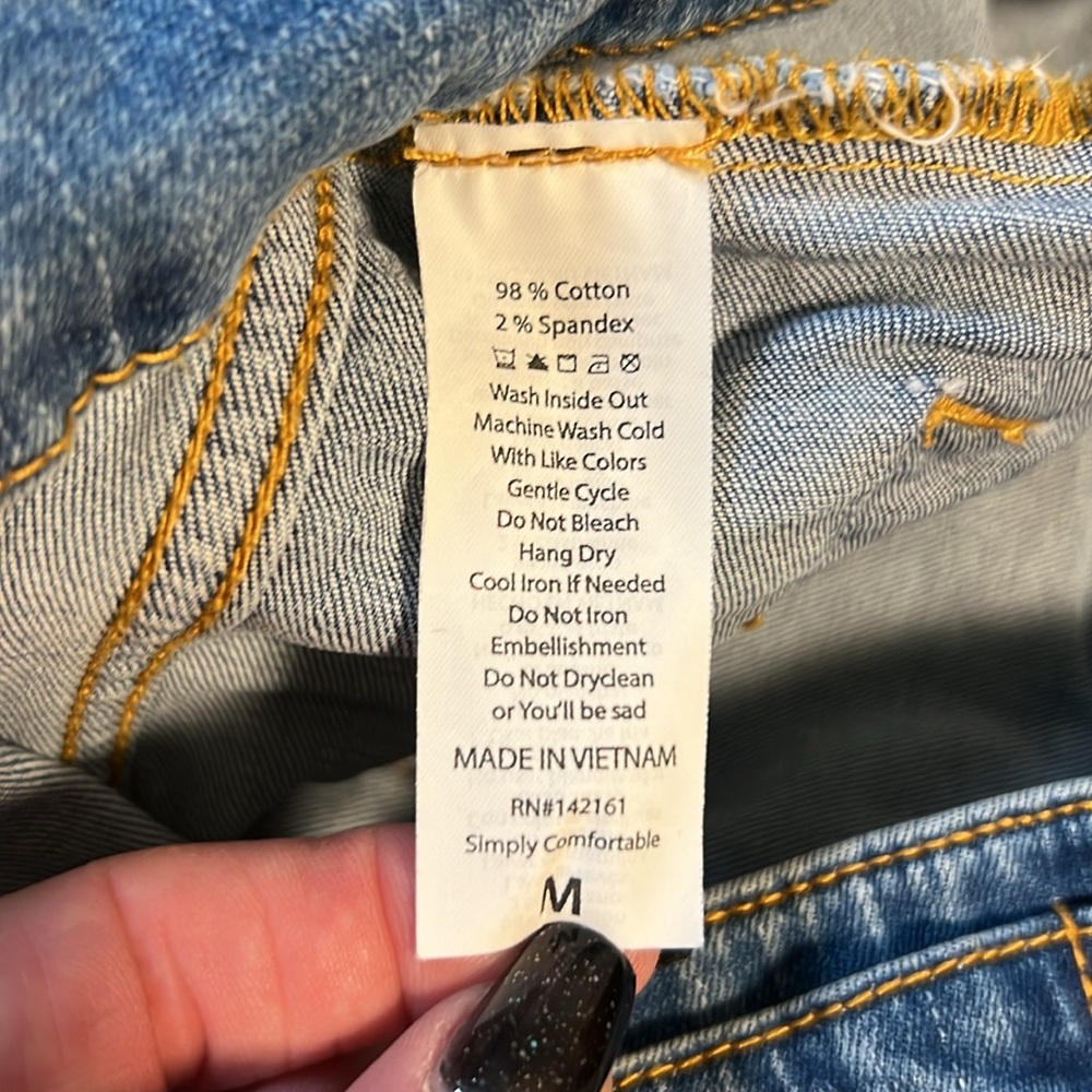 LuLaRoe Jaxon Stretch Southwest Embroidery Jean Jacket Size Medium - Picture 4 of 4